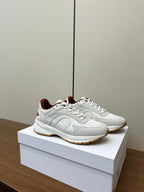 S-Sneakers