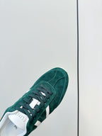 S-Sneakers