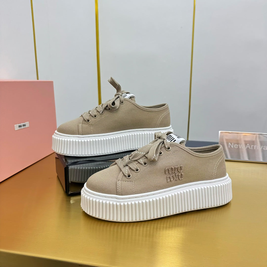 M-Sneakers