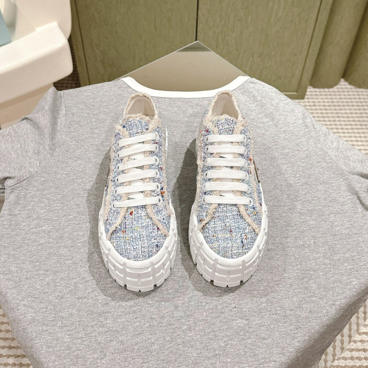 P-Sneakers