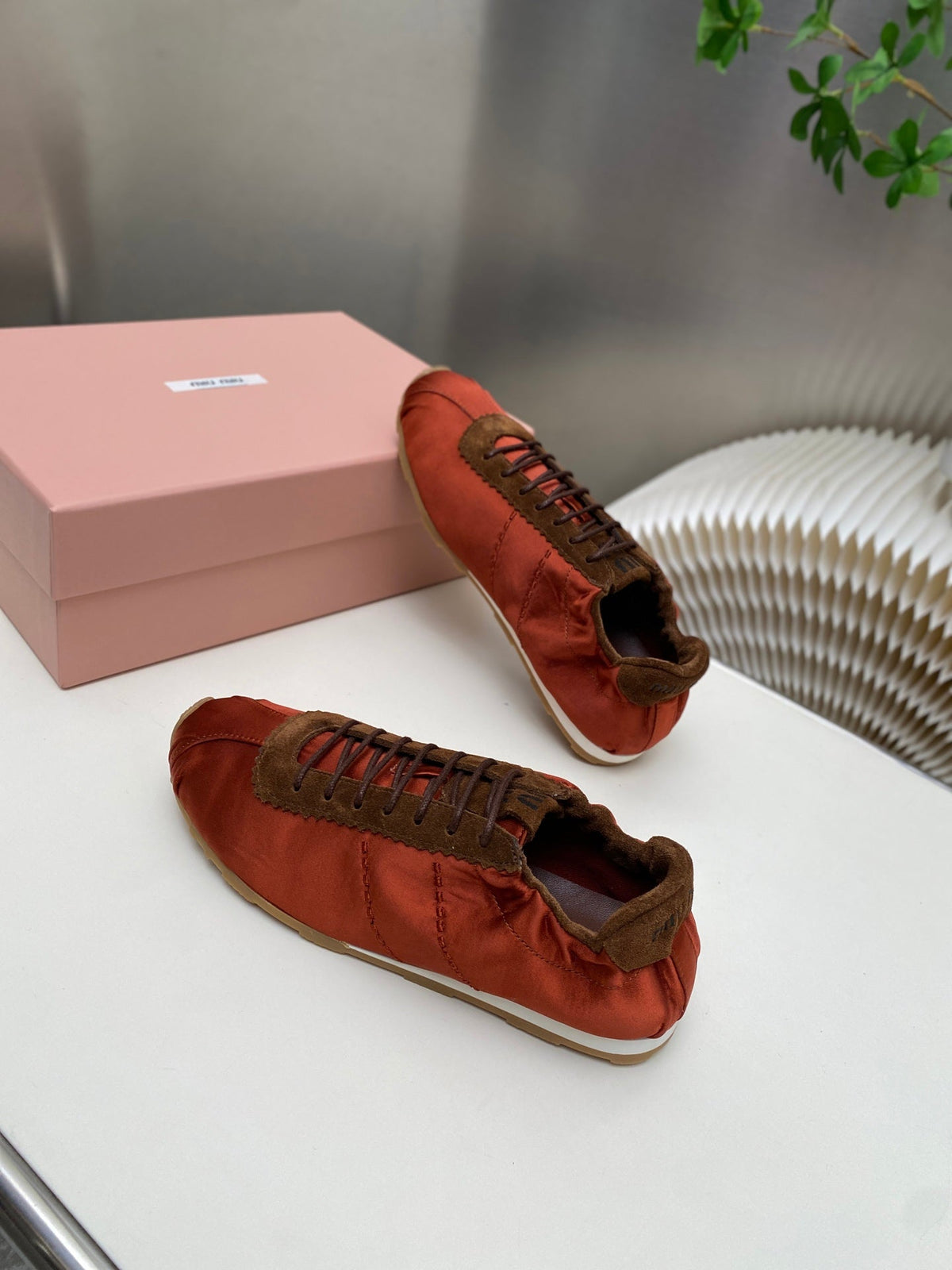 M-Sneakers