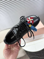 M-Sneakers