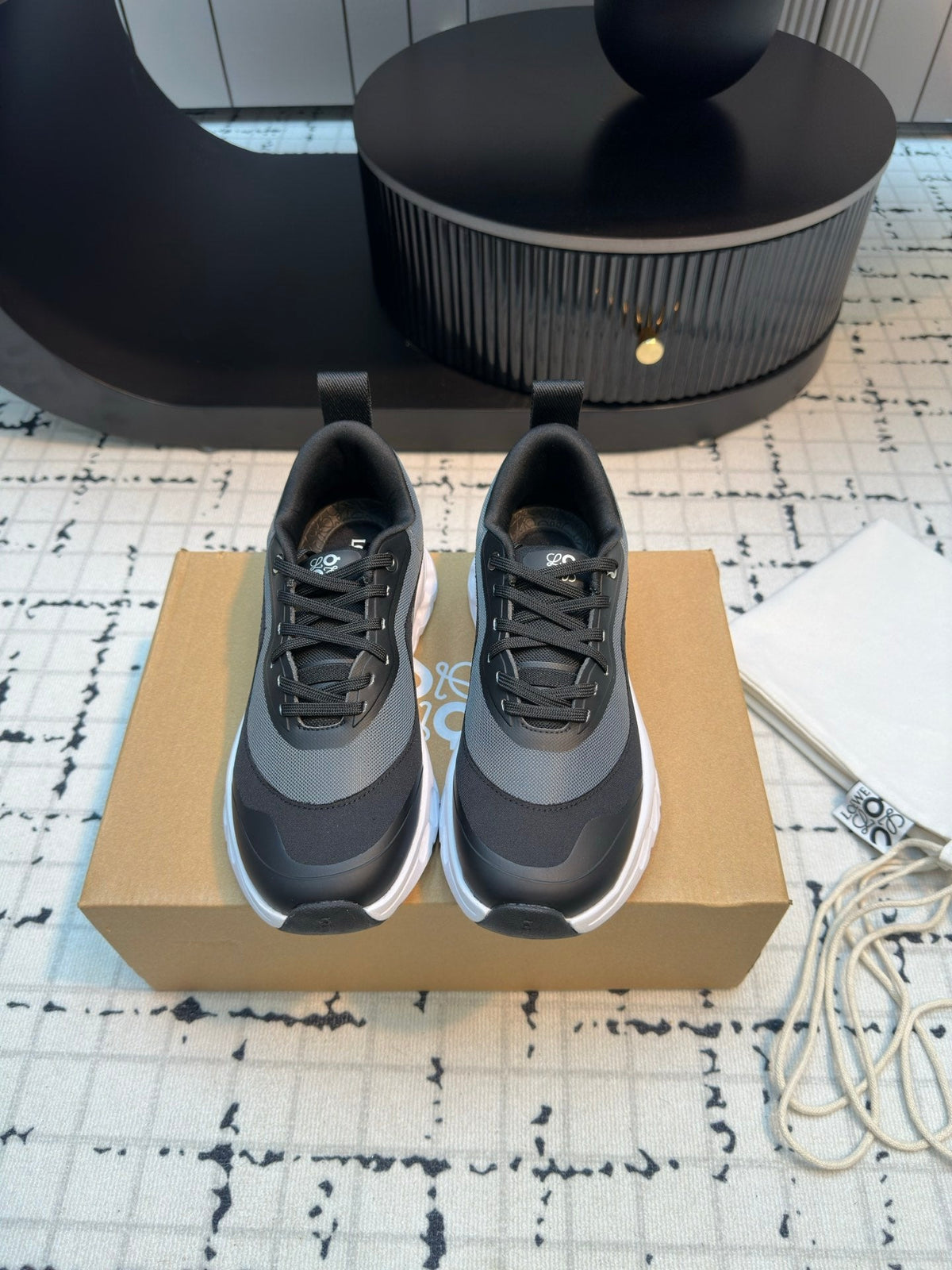 L2-Sneakers