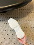 R-Sneakers