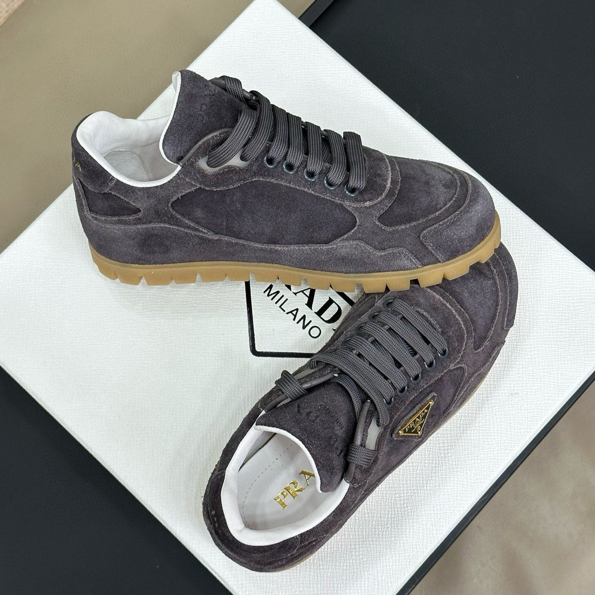 P-Sneakers
