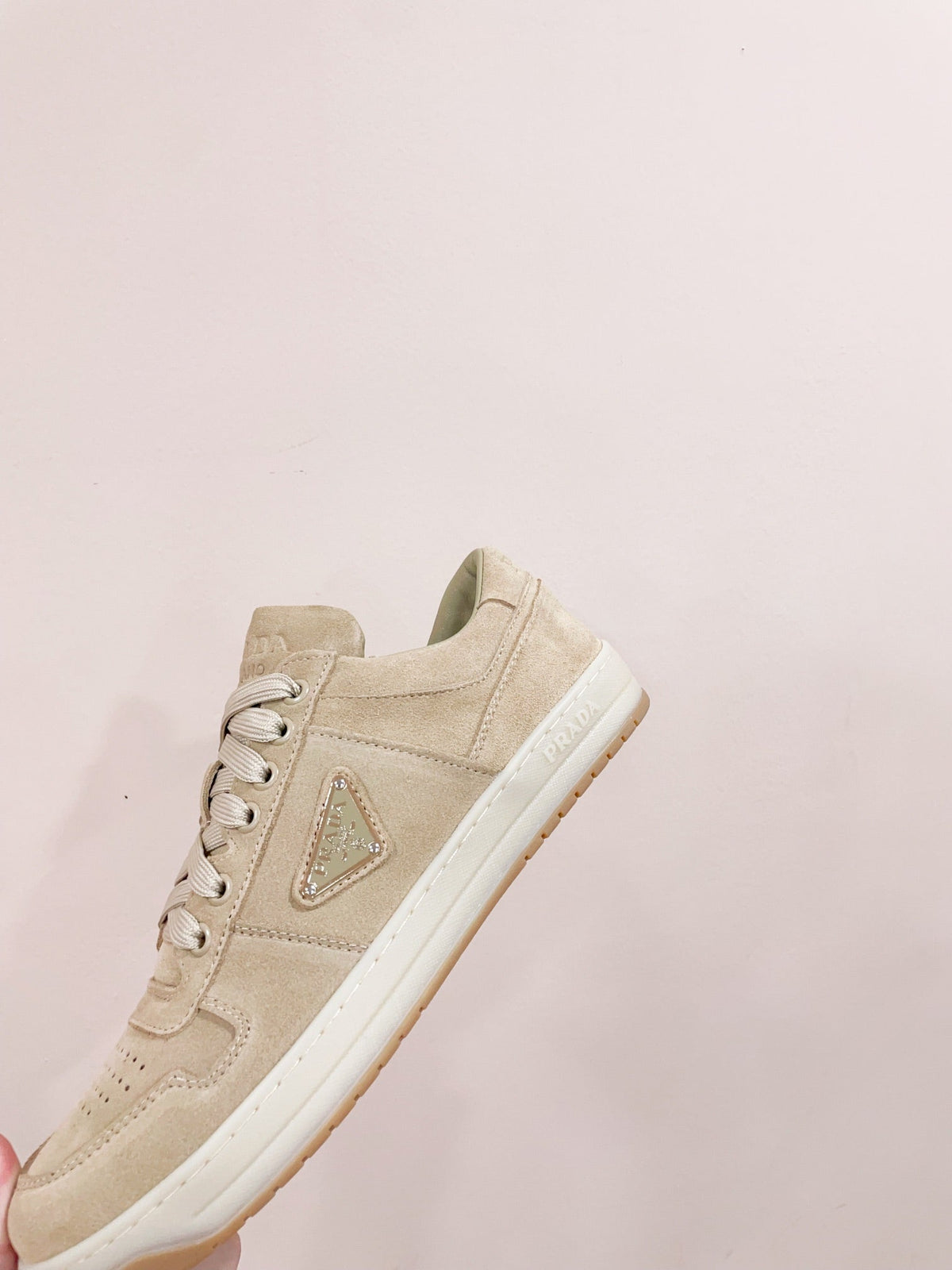 P-Sneakers