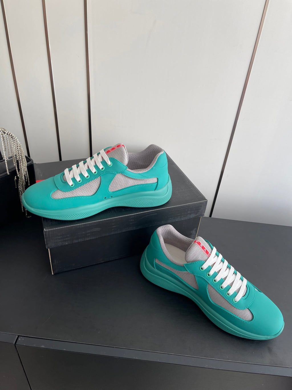 P-Sneakers
