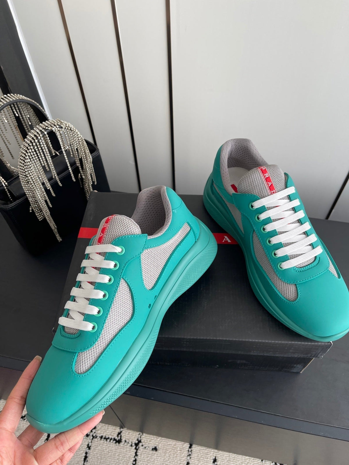 P-Sneakers