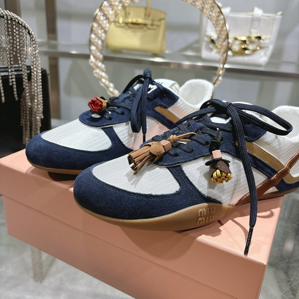 M-Sneakers